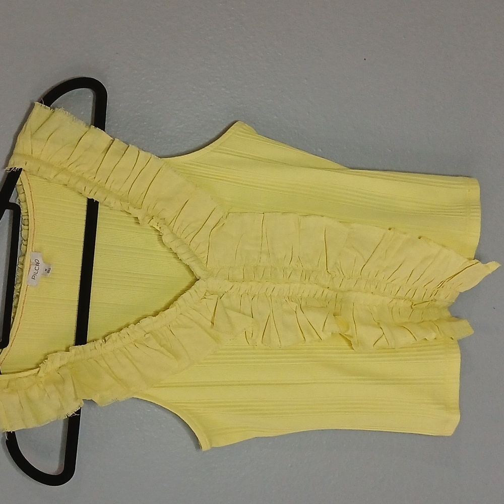 PILCRO Yellow Ruffled Sleeveless Top - Picture 11 of 12